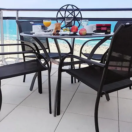 Beachfront: Spacious 4-bedroom With Sea View Terrace Apartment *