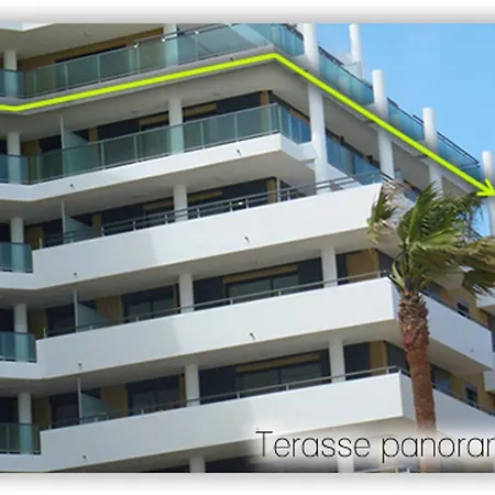 Beachfront: Spacious 4-bedroom With Sea View Terrace Apartment Canet-en-Roussillon