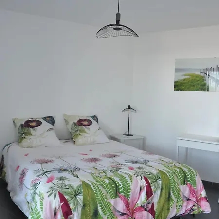 Beachfront: Spacious 4-bedroom With Sea View Terrace * Canet-en-Roussillon