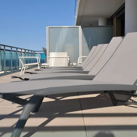 Beachfront: Spacious 4-bedroom With Sea View Terrace Apartment